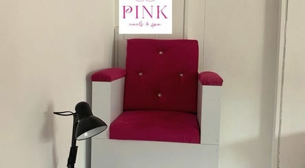 Pink Nails & Spa Bild 3