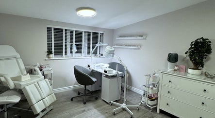 Zhekova Nails Academy image 2