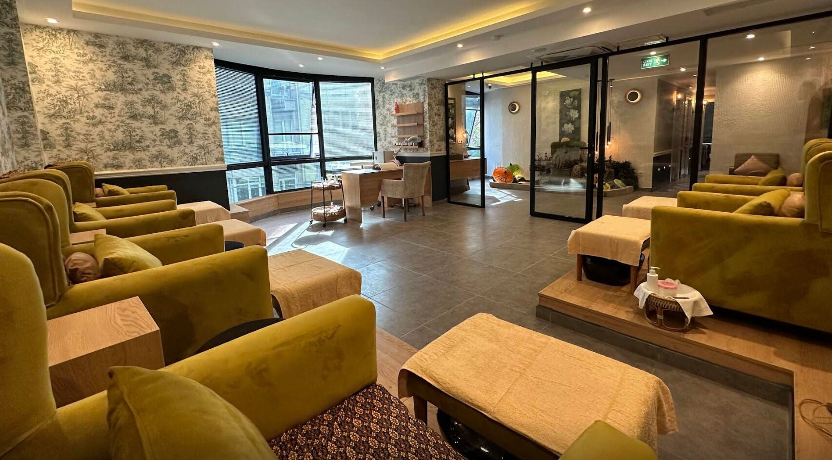 Tranquil interior of Let's Relax Foot Spa Cihangir in İstanbul, İstanbul, TR with plush seating and soothing decor.