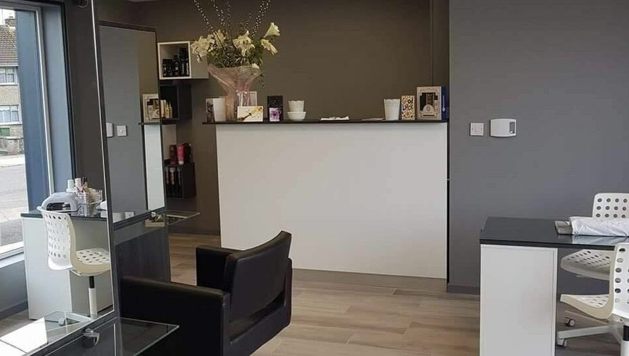 Glow Hair and Beauty Salon Drogheda image 1