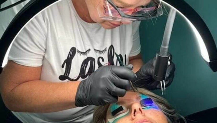 hình ảnh 1 của Remedi Permanent Makeup Corydon