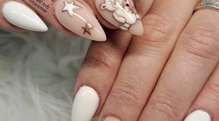 Beatrice Go Girl Nails image 3