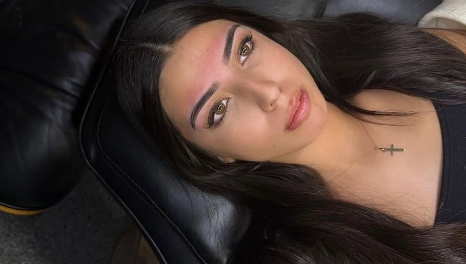 Beautifully arched eyebrows at Brows by Rochelle, Hunters Hill, New South Wales, AU, showcasing precise artistry.