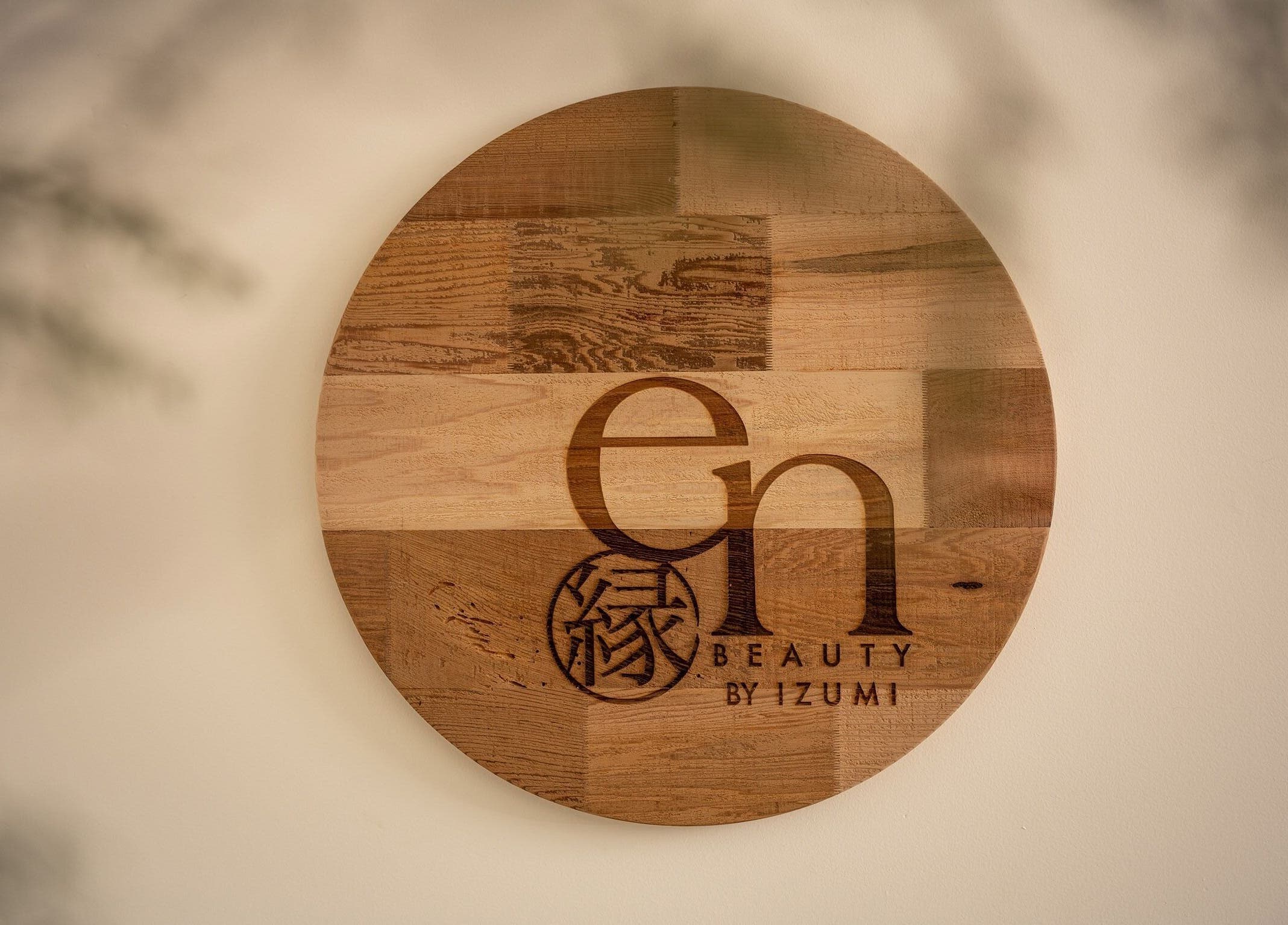 En Beauty lash and Japanese Face Lift wooden logo at Auckland, Auckland, NZ.