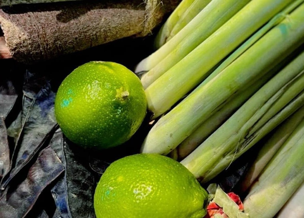 Fresh lemongrass and limes at Midori Spa Hanoi, Hà Nội, Hà Nội, VN, enhancing natural wellness.