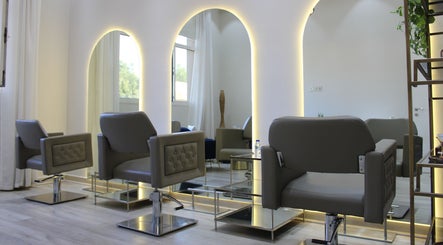 Hana Saleh Beauty Saloon - HS Saloon image 2