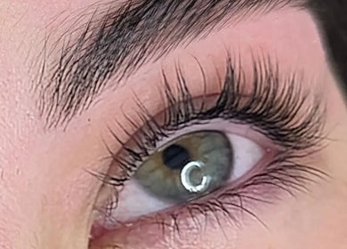 Close-up of lush eyelashes at Tetyana's Beauty, Colchester, England, GB.