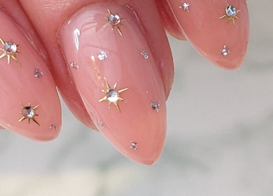 Elegant glittering nail art at Tetyana's Beauty in Colchester, England, GB.