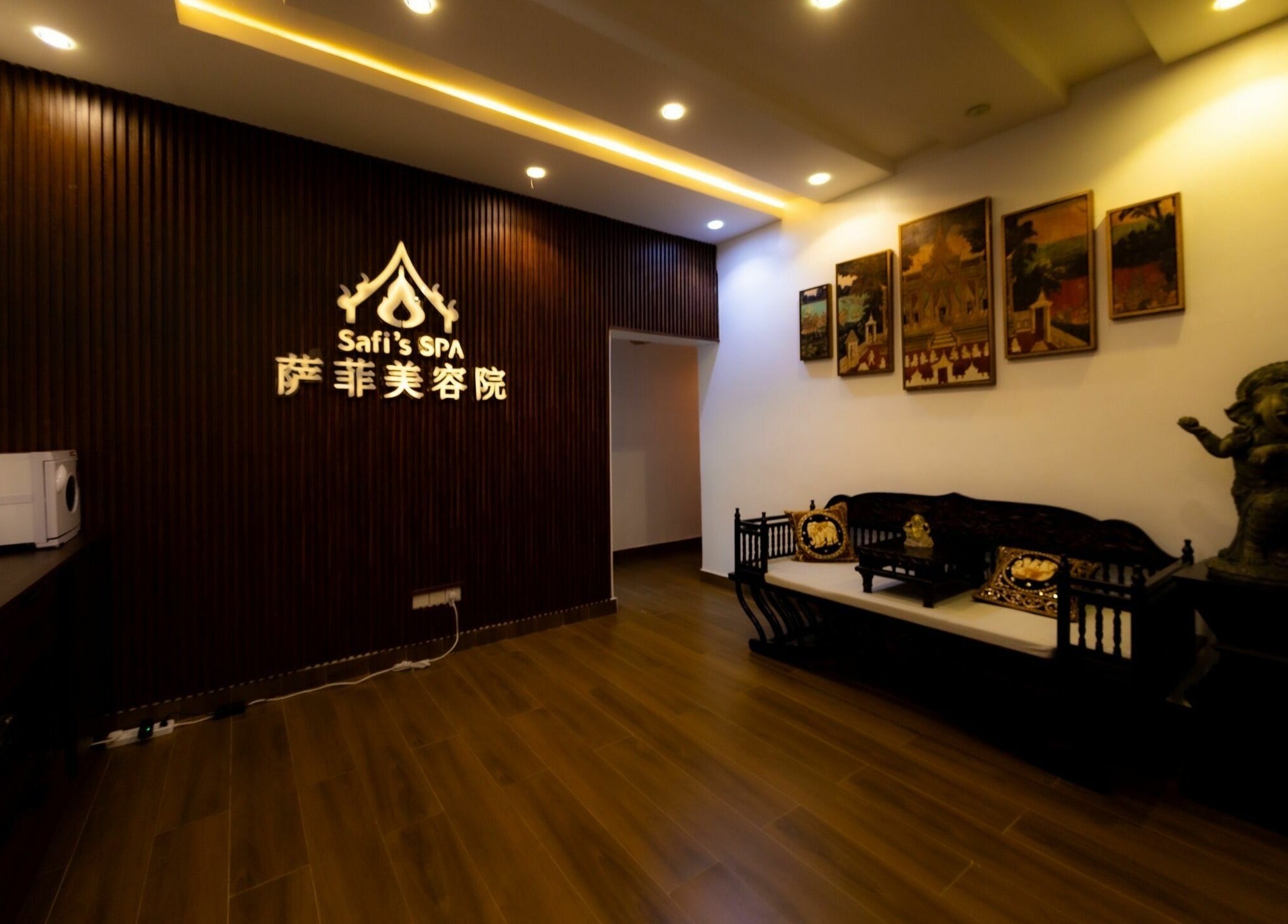 Welcoming lobby of Safi’s Spa in Abuja, Federal Capital Territory, NG, showcasing elegant decor and soothing ambiance.