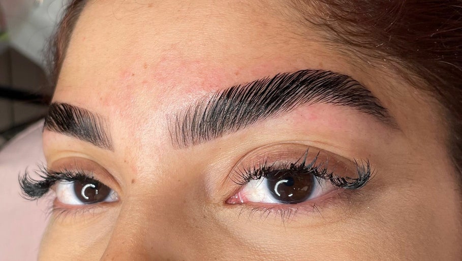 Wowzy Brows afbeelding 1