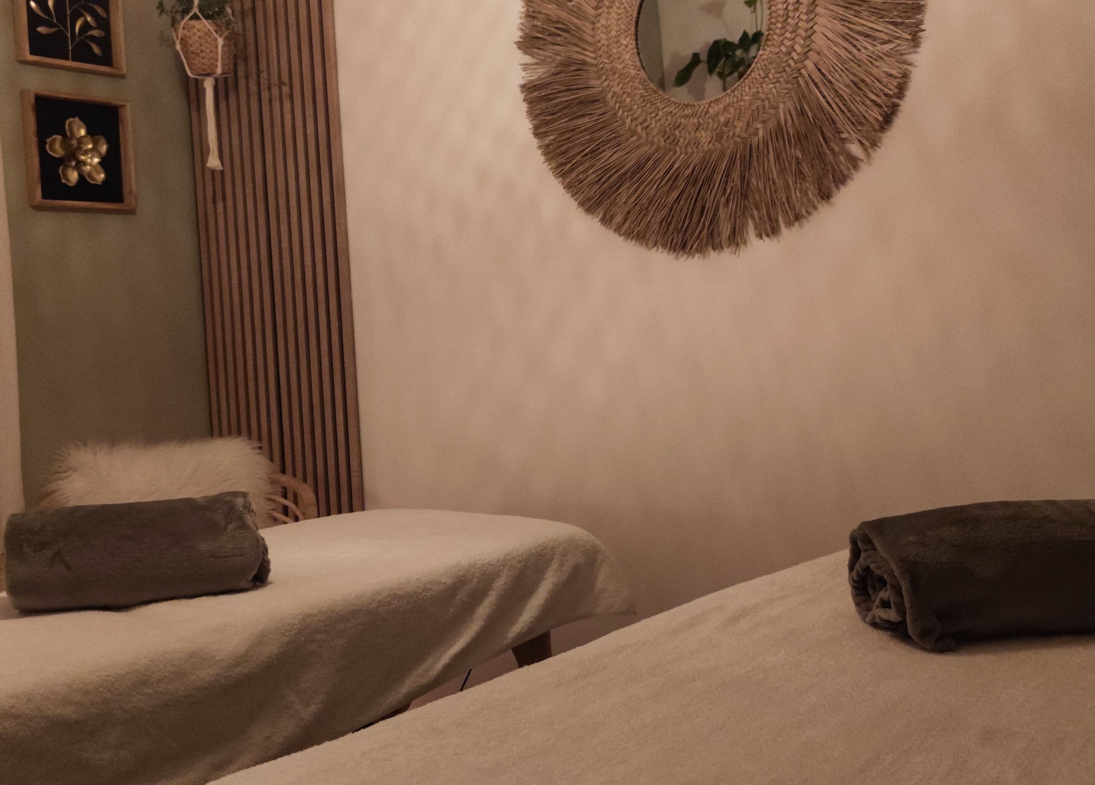 Salle de massage apaisante de Kryse Massage à Garéoult, Provence-alpes-côte D'azur, FR.