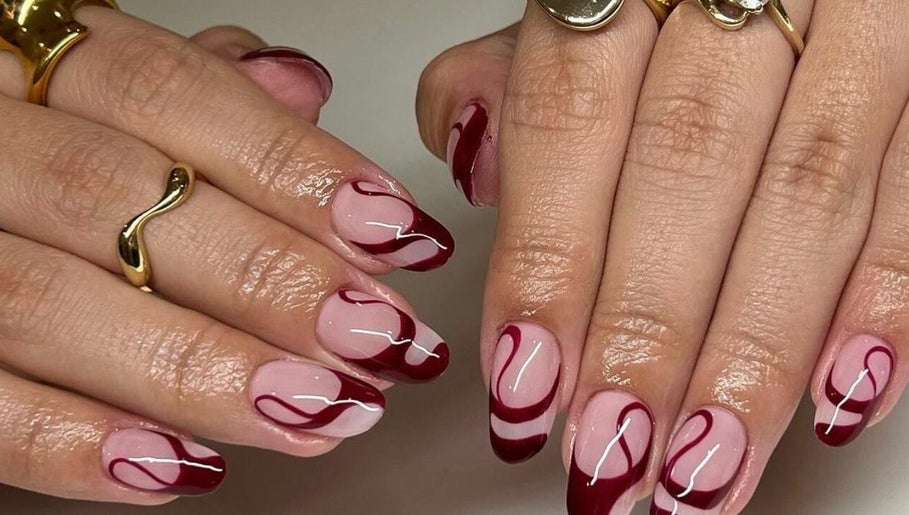 Ale Nails image 1