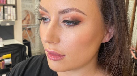 Samantha Elizabeth Makeup