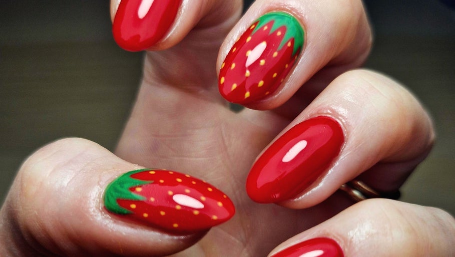 Natural Nails by Lisa image 1