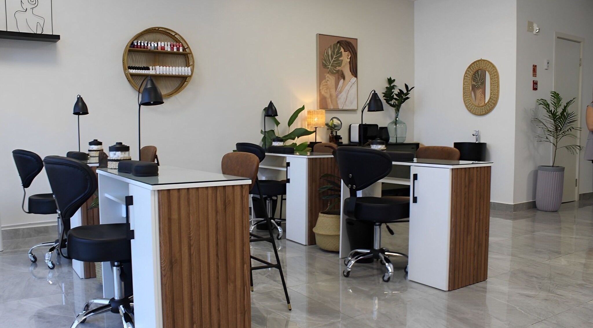 Espacio moderno en The Room Nail Spa, Panamá, Provincia De Panamá, PA, para experiencia relajante.