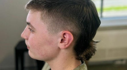 Sharp Edge Barbers изображение 3