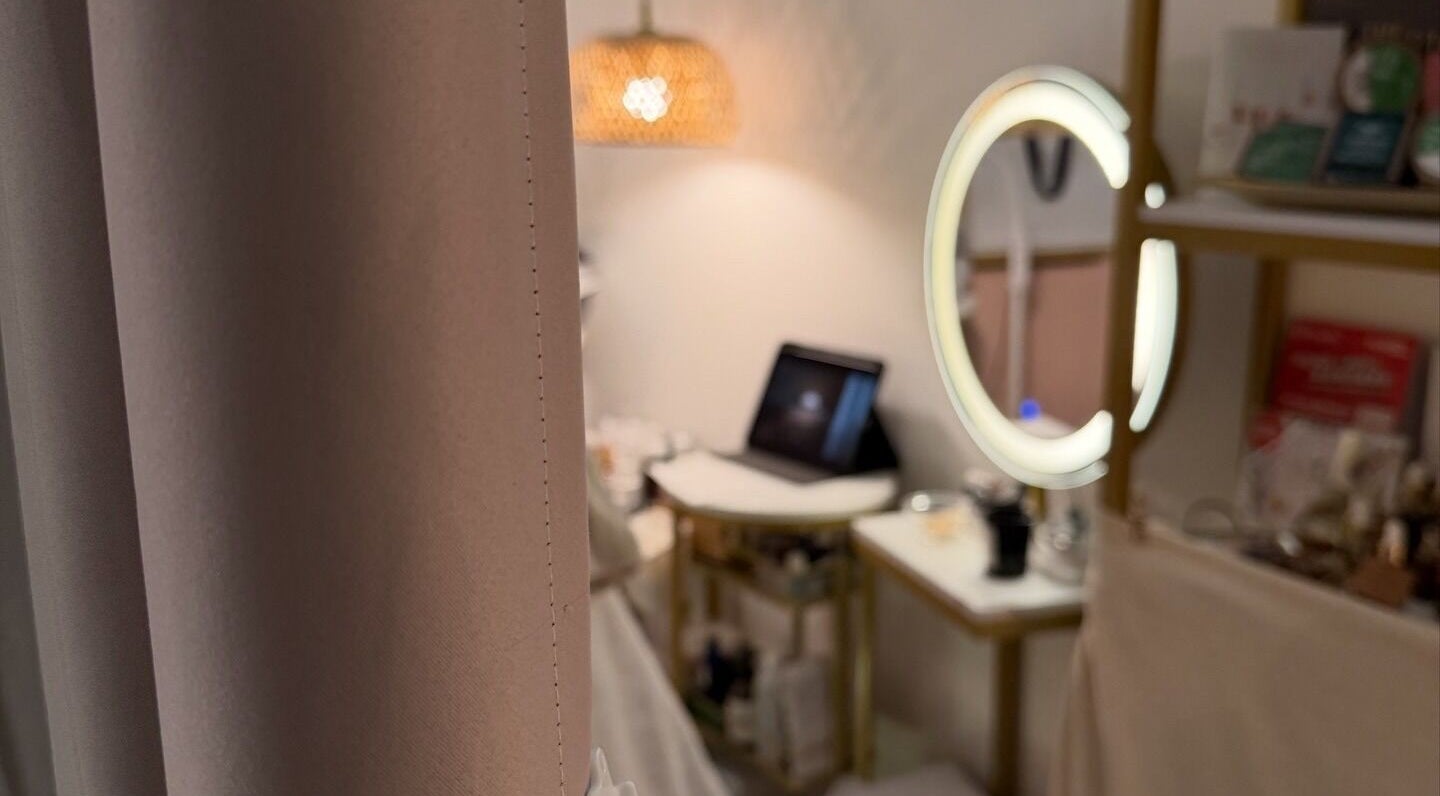 Cozy vanity space at Rosa Damascena Hong Kong on Hong Kong Island, HK, featuring elegant lighting and decor.