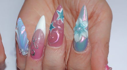 Intricate 3D star nail art at Yanice Gianina Nails in Berlin, Berlin, DE.