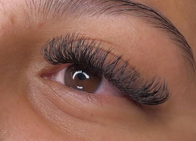 Close-up of elegant lash extensions at Lashubyjade, Cape Town, Western Cape, ZA.