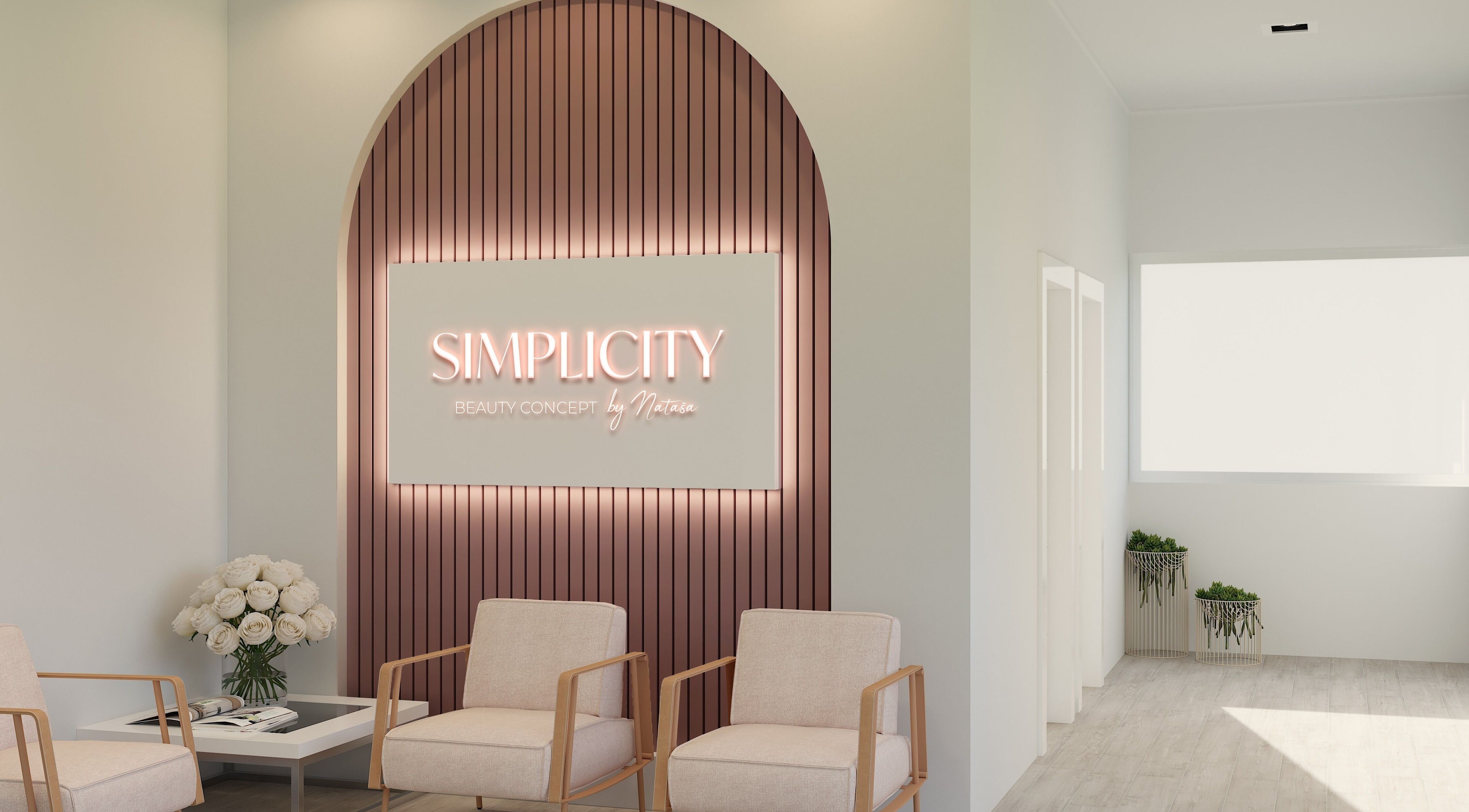 Prostorija u Simplicity Beauty Center, Podgorica, ME s modernim dekorom i udobnim sjedalicama.