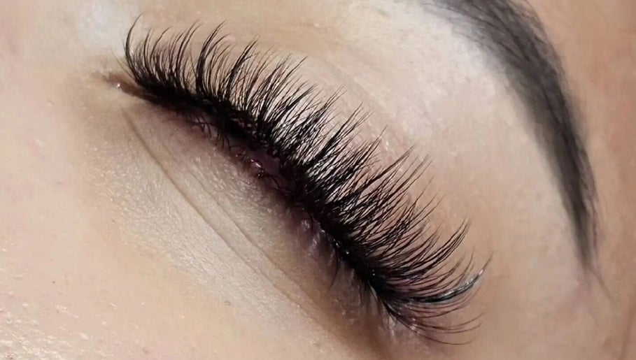 Lash_EnVii image 1