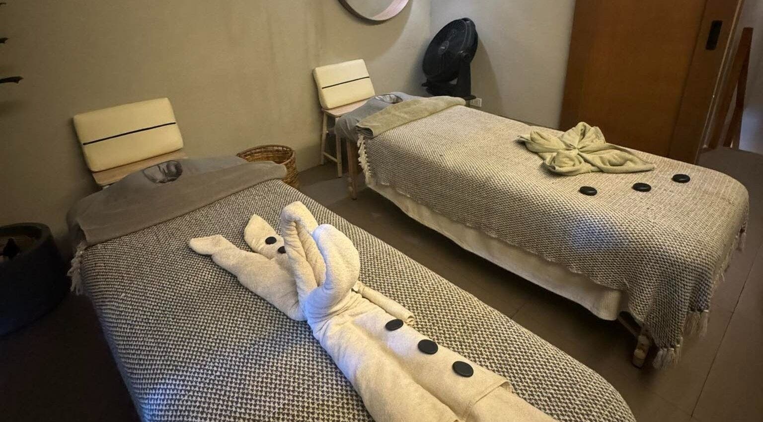 Relaxing dual massage beds at Bamboo Spa Beauty and Wellness BGC, Taguig, Metro Manila, PH.