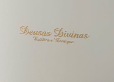 Logotipo elegante de Deusas Divinas, boutique de estética em Maia, Porto, PT.