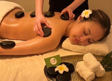 Relaxing hot stone massage at Cheewa Aroma Remedial Thai in Melbourne, Victoria, AU.