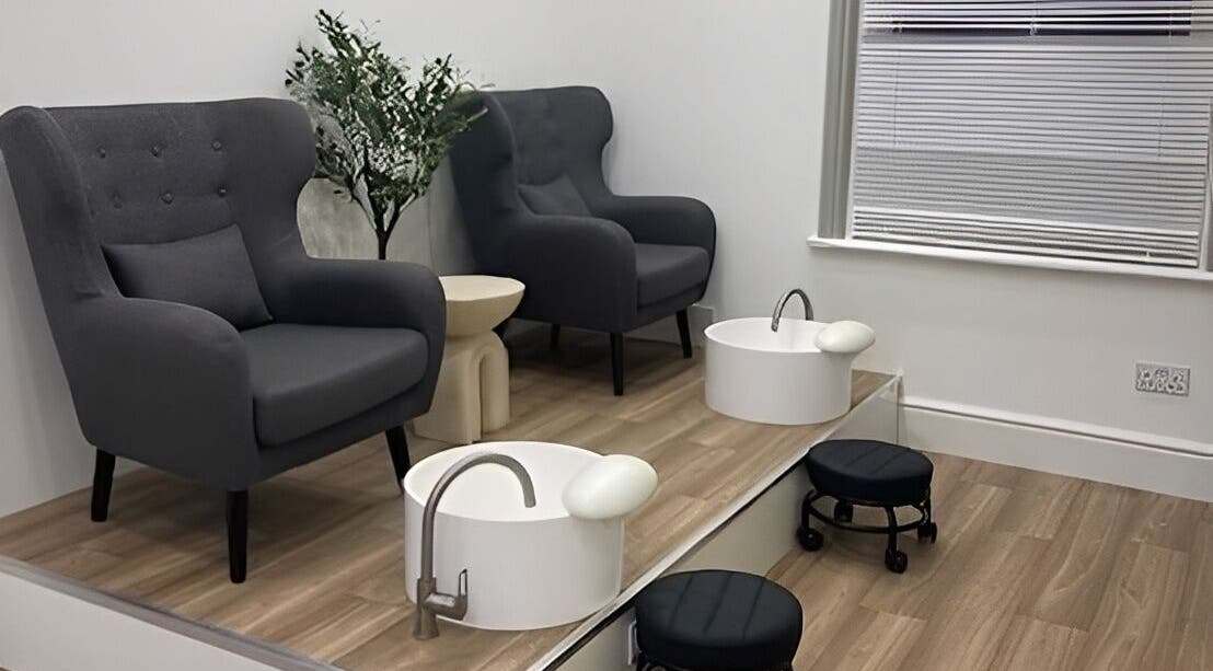 Elegant pedicure chairs and foot baths at The NailpodTw in Royal Tunbridge Wells, England, GB.