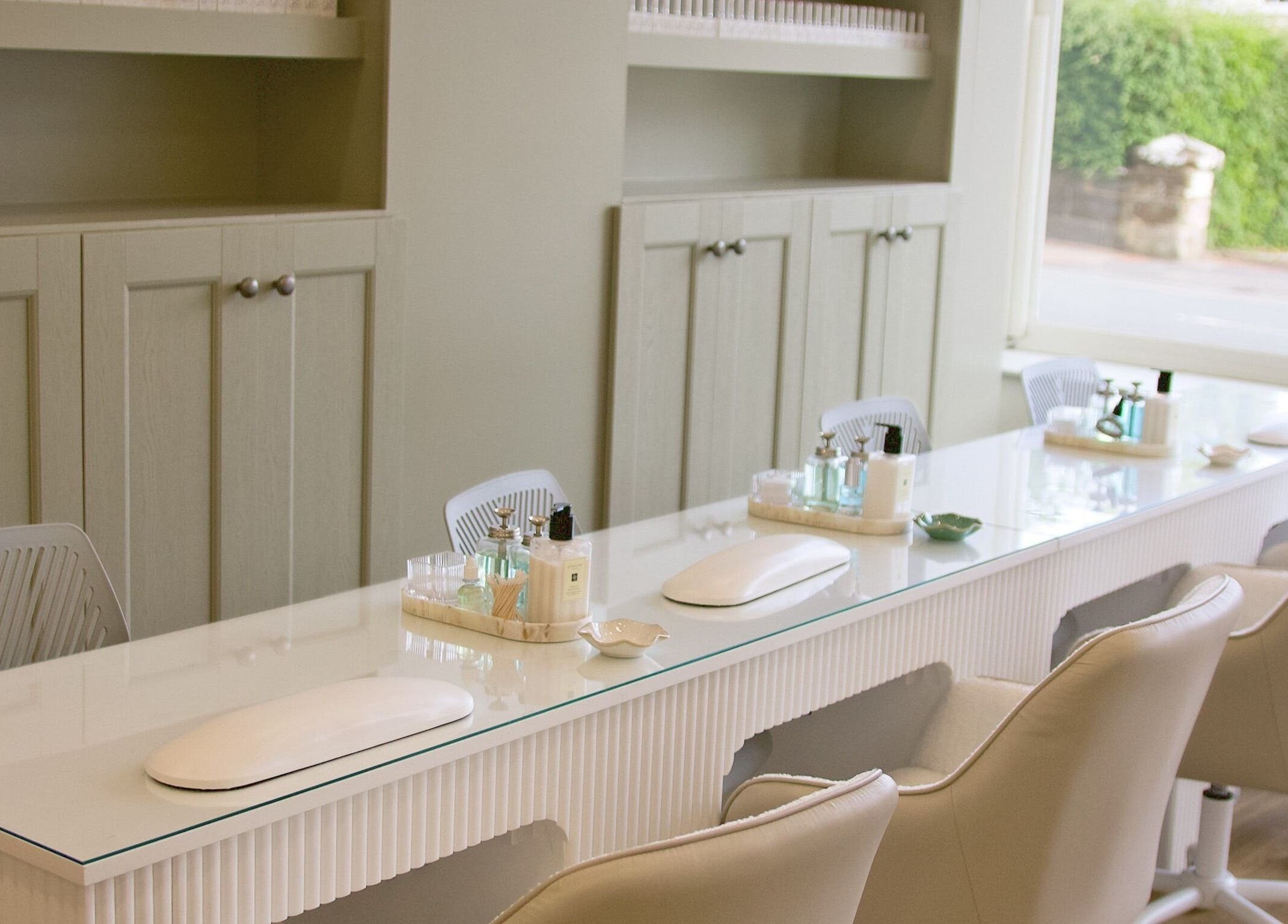 Elegant nail bar at The NailpodTw in Royal Tunbridge Wells, England, GB offers premium nail services.
