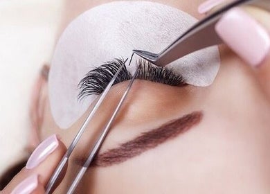 Eyelash extension application at Hoho Lashes, Glenelg East, South Australia, AU.