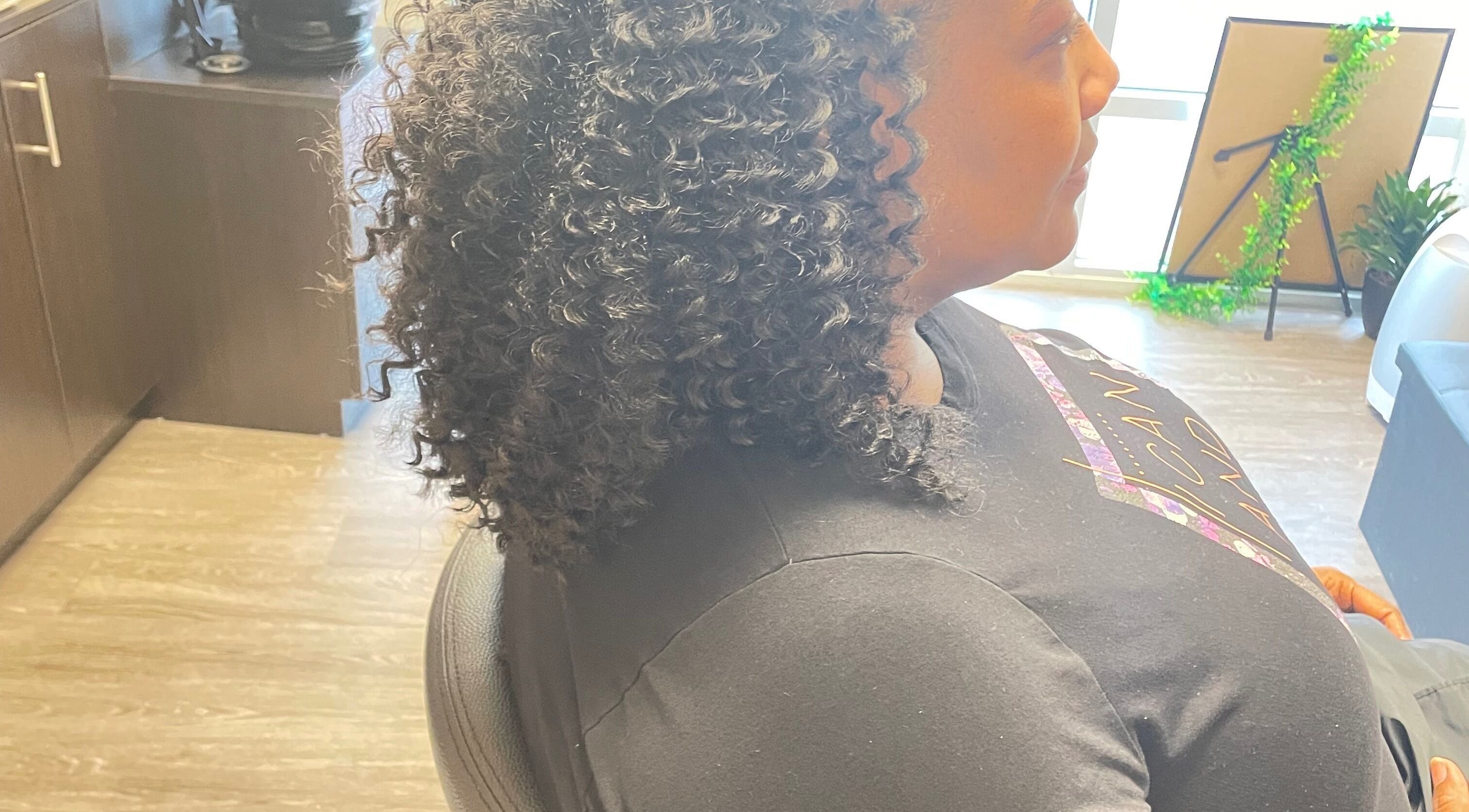 Curly hairstyle at Studio 23 Luxe (3 Old Trenton Road, Suite 4, Cranbury, NJ), Cranbury, New Jersey, US.
