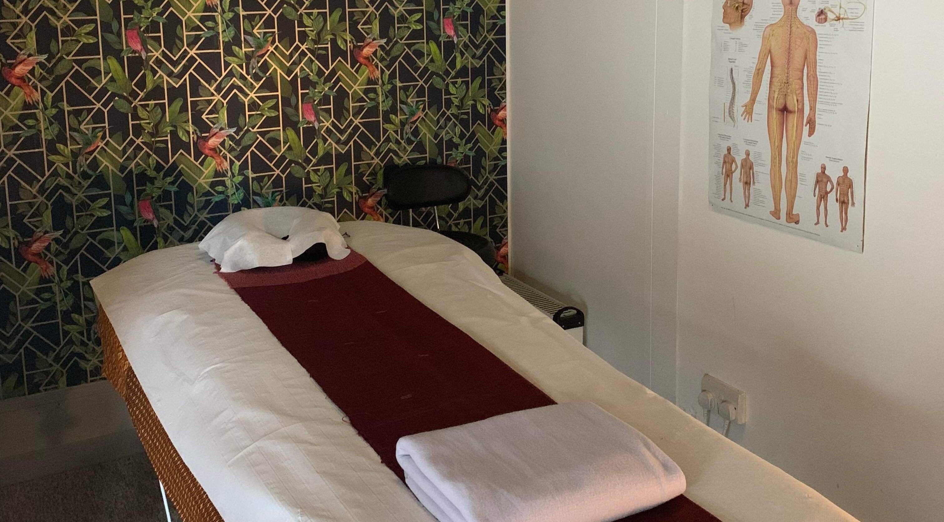 Relaxing massage room at Ann's Thai Massage Therapy in Royal Tunbridge Wells, England, GB with cozy decor.