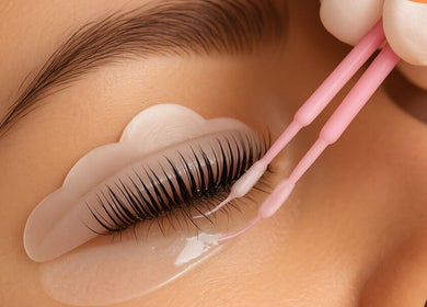 Eyelash treatment at MIT-2 BEAUTY, Auckland, Auckland, NZ showcasing precision care.