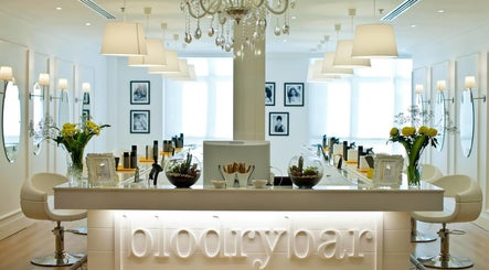 Blodry Bar Ladies Salon