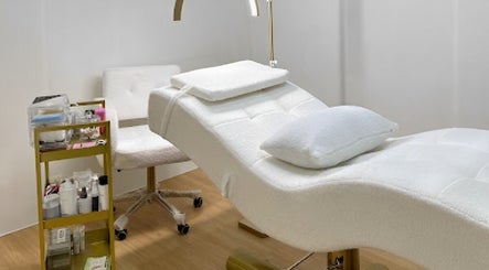 Velvet Waxing