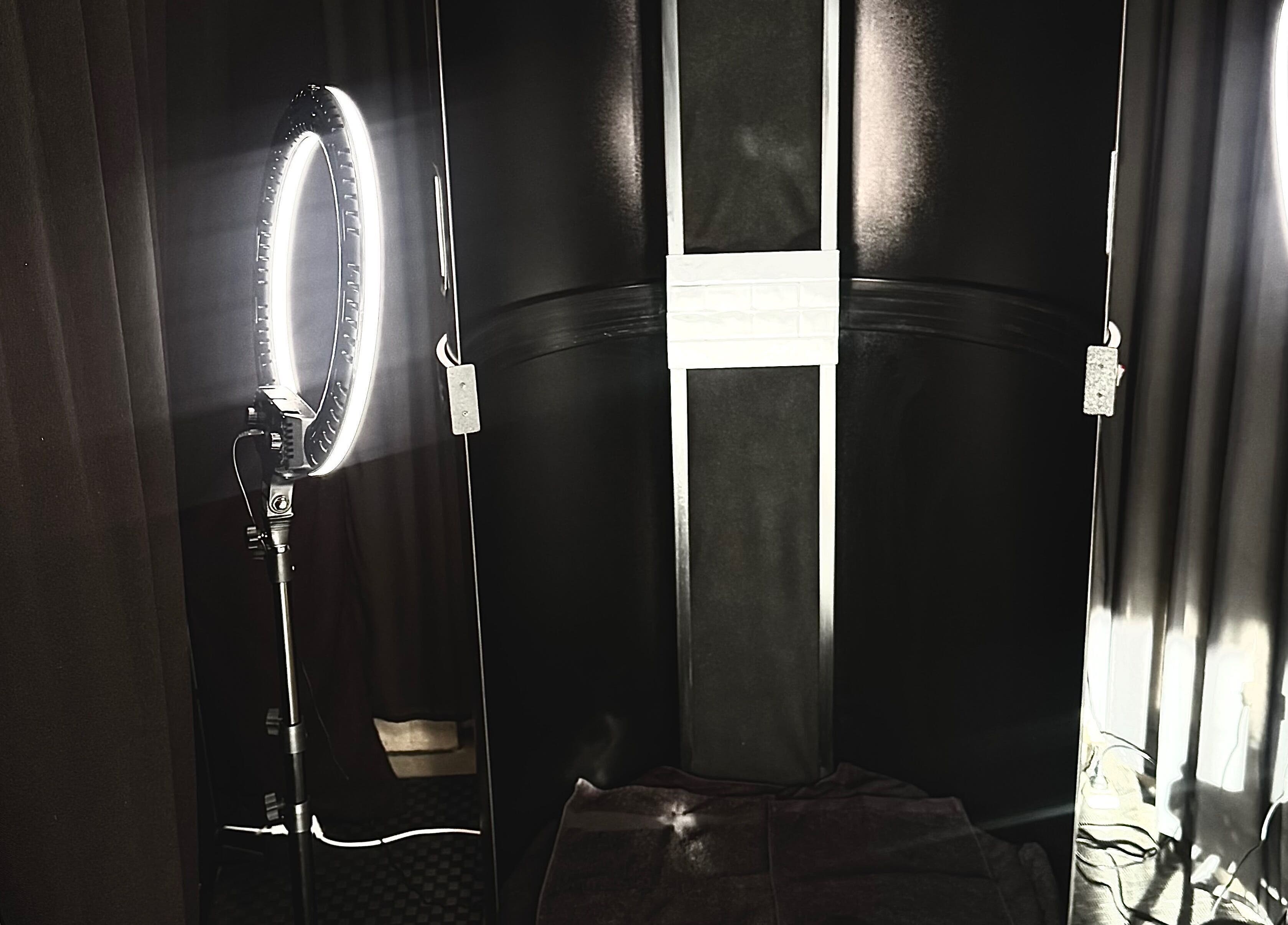 Professional lighting setup at Golden Glow by Alysha, Croydon, Victoria, AU, ideal for precise beauty treatments.