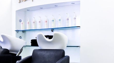 Hair and Beauty Bar image 2