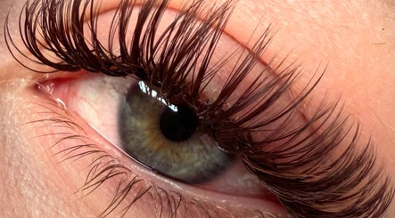 Lashed Up imagine 3