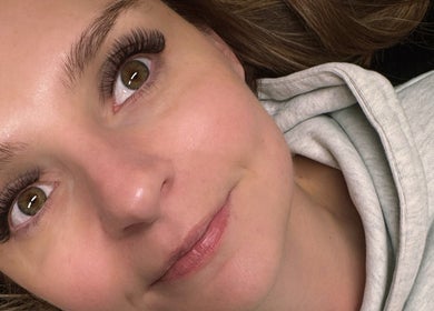 Close-up of beautifully styled lashes at Lashed Up in Swindon, England, GB, showcasing expert eyelash extensions.