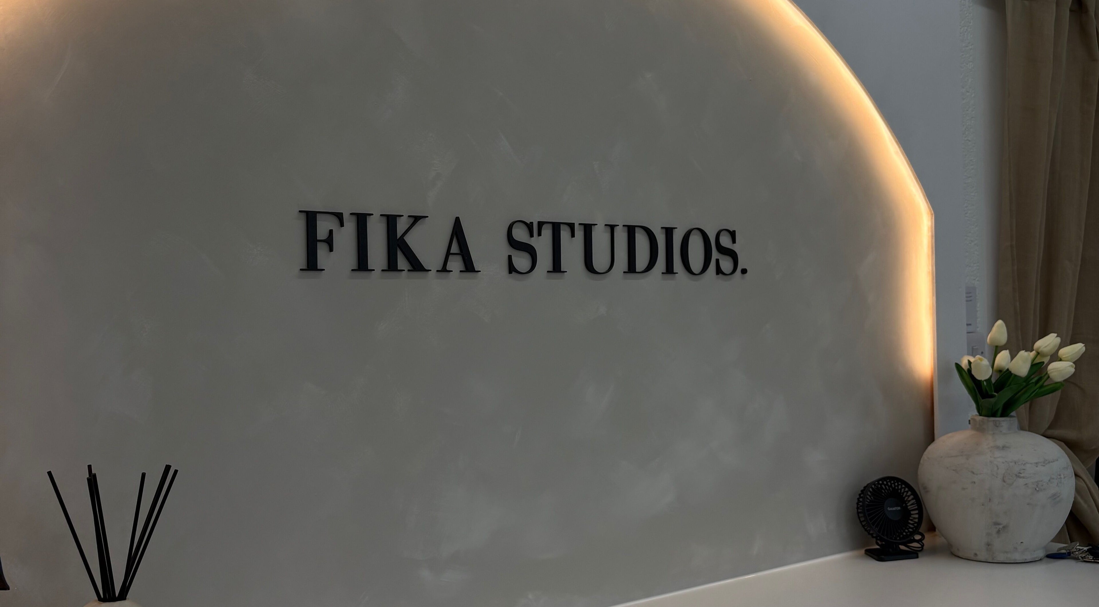 Welcome area of BethCresswellbeautytherapy - Fika studios in Mansfield, England, GB with elegant decor and lighting.