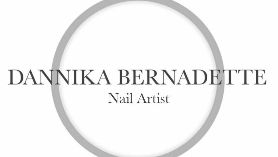 Dannika Bernadette - Nail Artist изображение 1