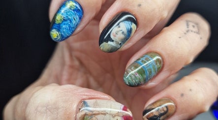 Dannika Bernadette - Nail Artist imej 3