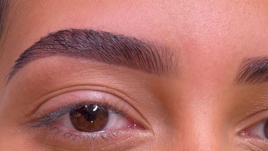 Sobrancelhas micropigmentadas em DOÑA FAUSTA Beauty | Micropigmentação & Estética, Setúbal, Setúbal, PT.