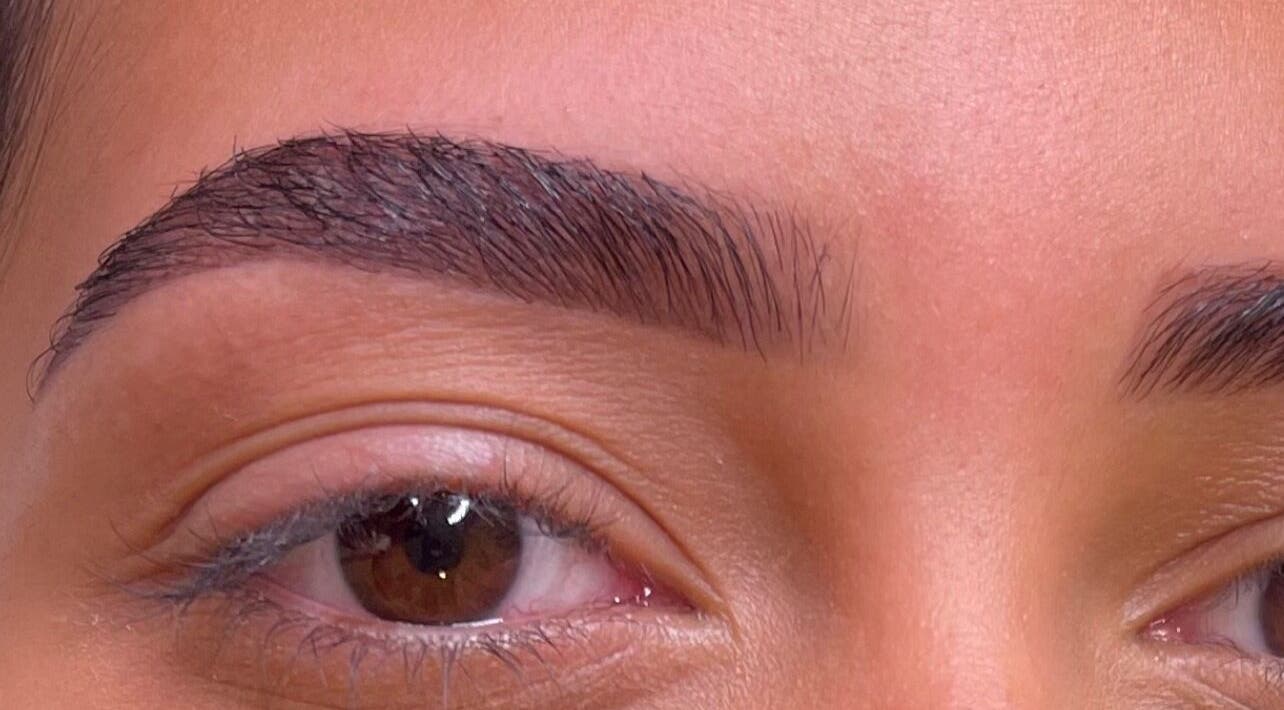 Sobrancelhas micropigmentadas em DOÑA FAUSTA Beauty | Micropigmentação & Estética, Setúbal, Setúbal, PT.