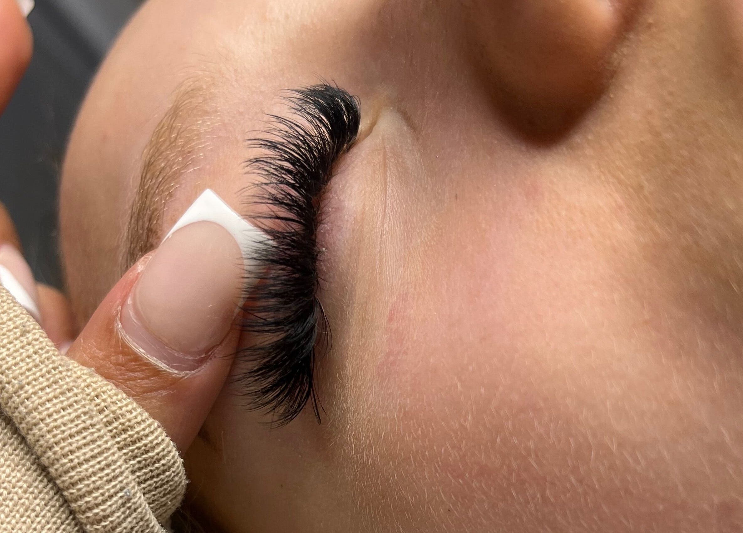 Eyelash extension at Aaliyahlashh in Crawley, England, GB showcasing detailed lash work.