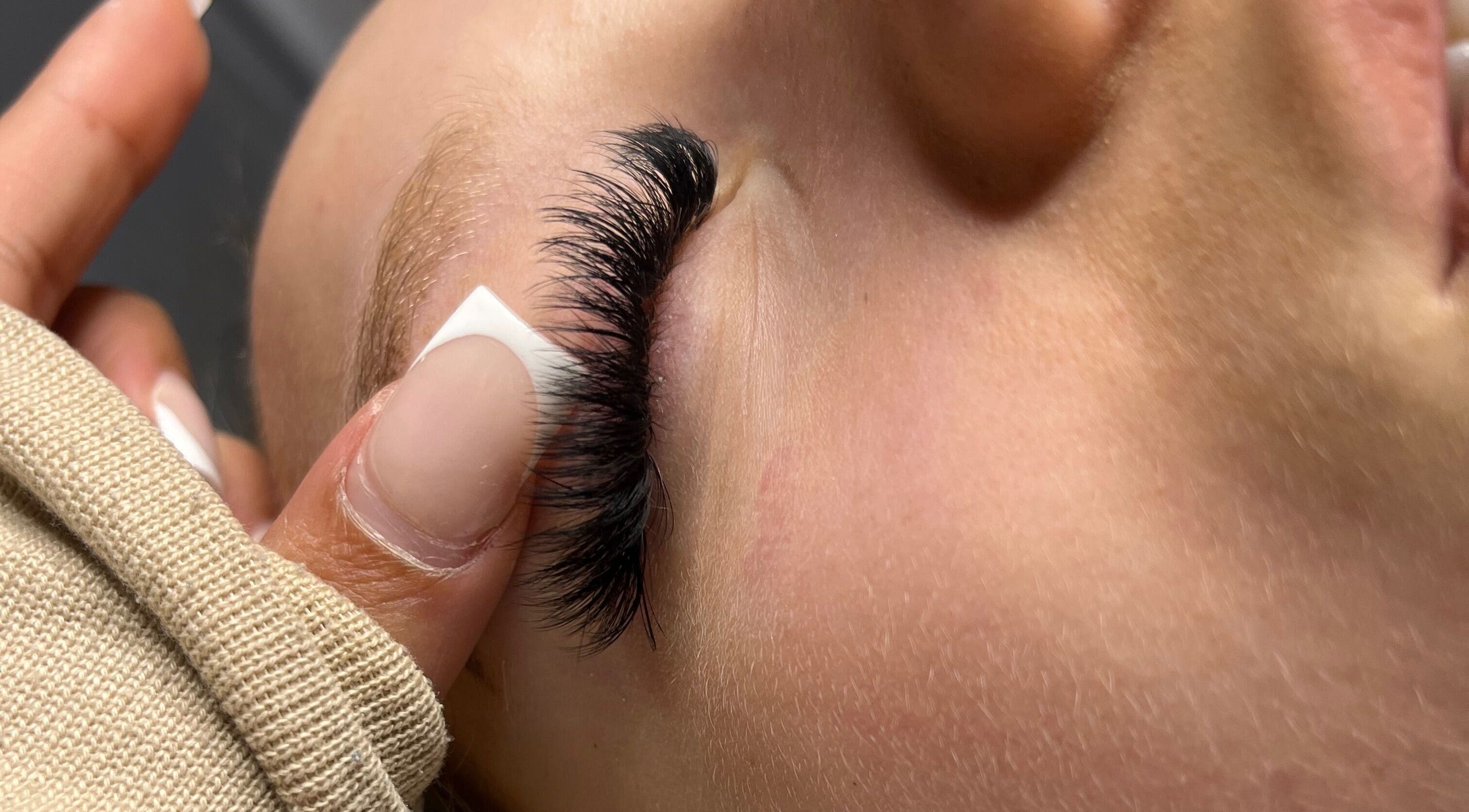 Eyelash extension at Aaliyahlashh in Crawley, England, GB showcasing detailed lash work.