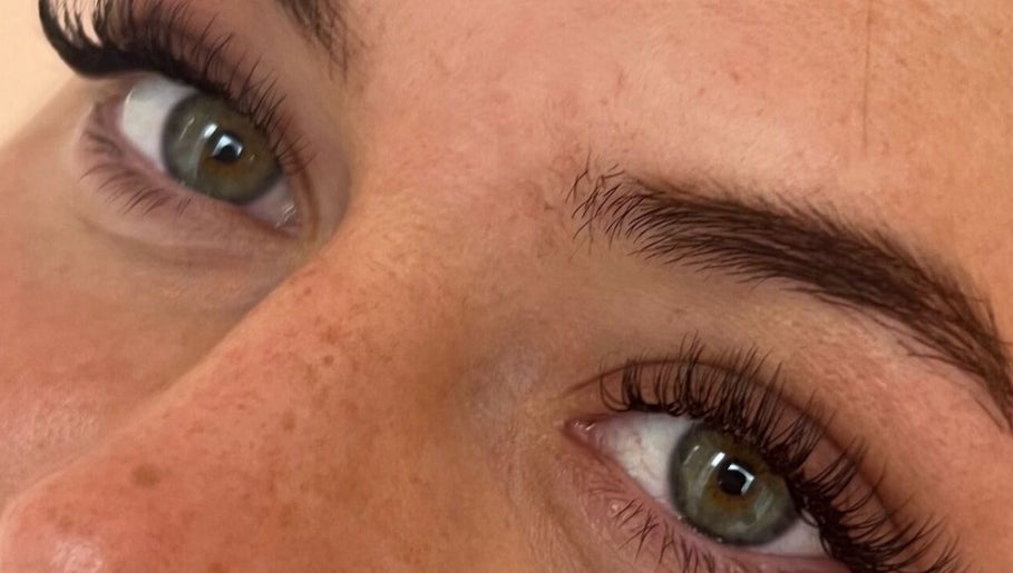 Isa lashes & Brows image 1