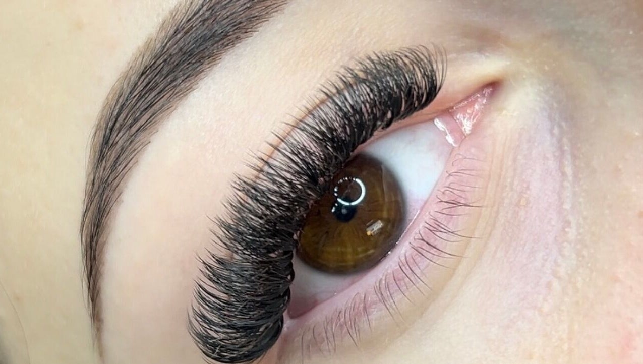 Close-up of expertly crafted lashes at Isa Paula Lashes and Beauty, London, England, GB.