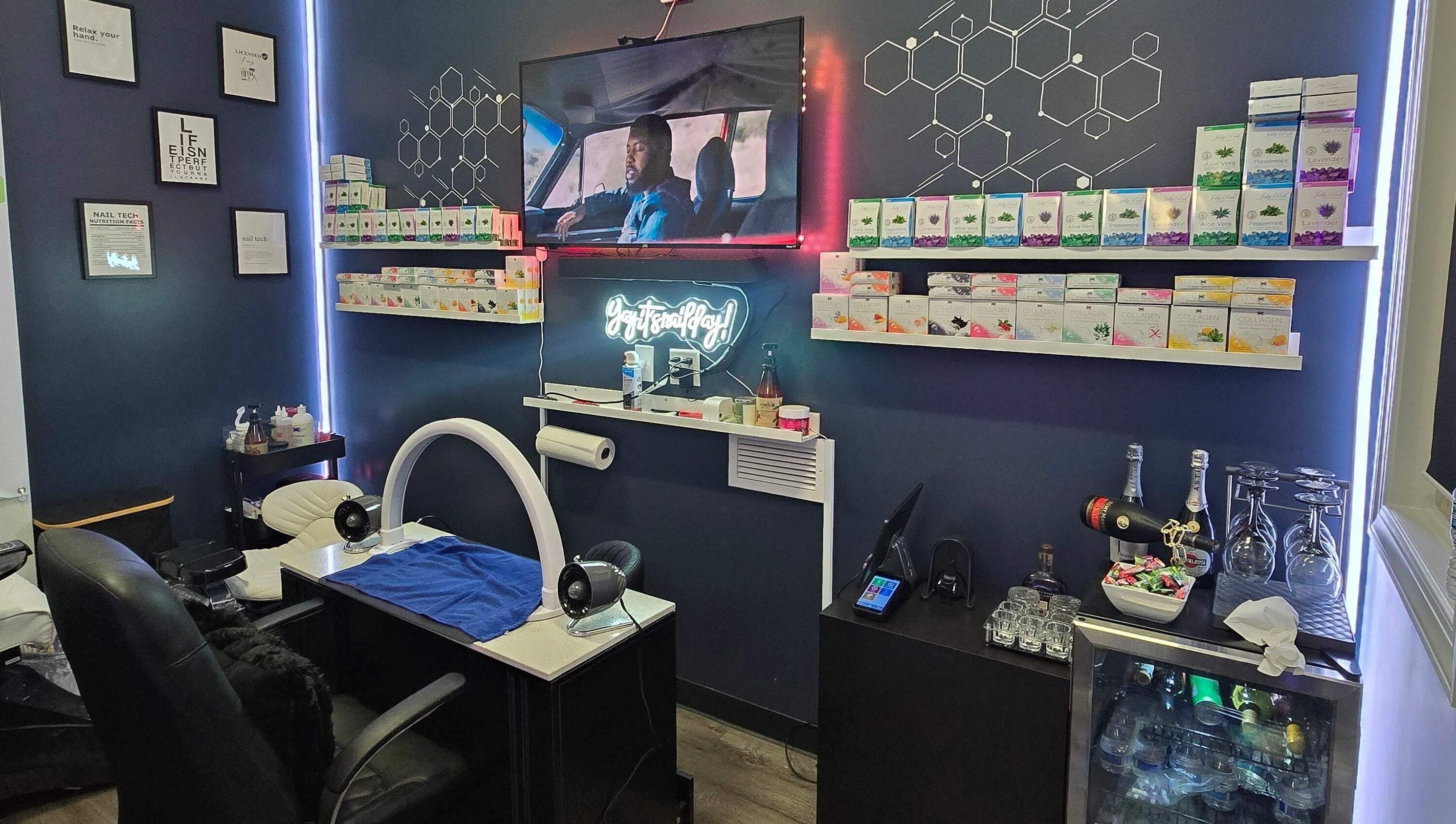 Relaxing nail station at Mr. Right Nails at Phenix Salon Suites in Columbus, Ohio, US, featuring stylish decor.